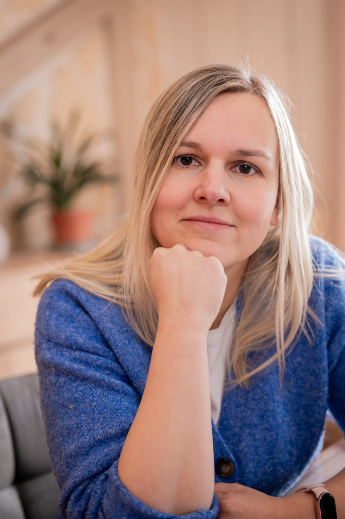 Emeline DUBAELE Formatrice Com' une pro Hazebrouck, Saint Omer et Béthune